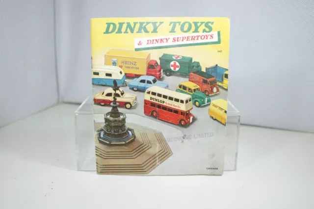 Dinky Toys 7/757/90 Car Catalogue Canada 1957 in excellent plus condition