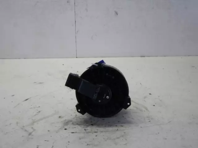 P10466752 Gebläsemotor TOYOTA Yaris Liftback (P9) AV2727000311