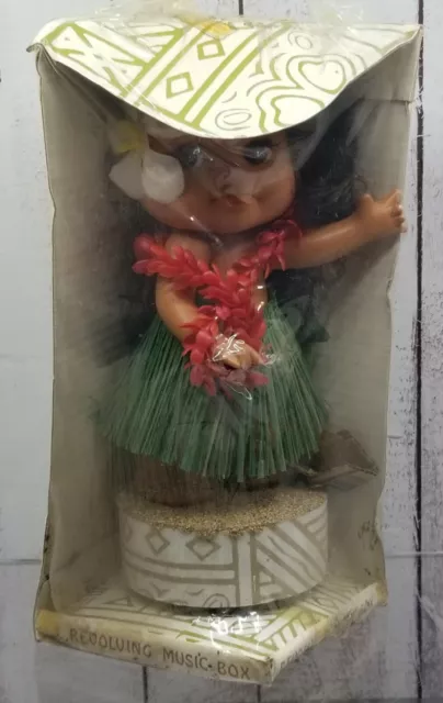 Vintage Revolving Music Box Hawaiian Hula Girl PEKE Grass Skirt Hawaii Dancer
