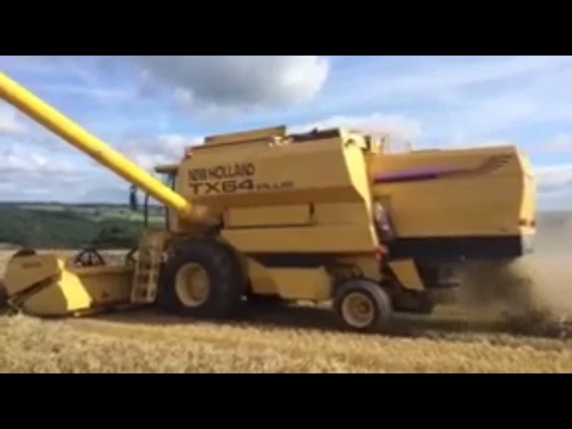 New Holland TX64 Plus Combine Harverster 3