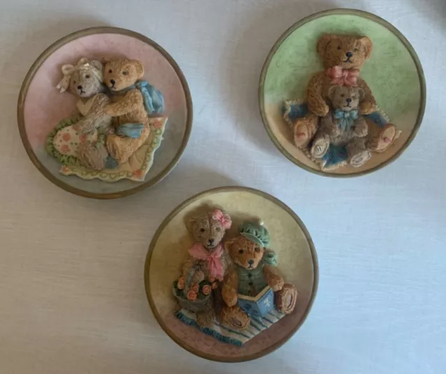 3x fine arts collectible 3D teddy bear wall plates pastel colour nursery.