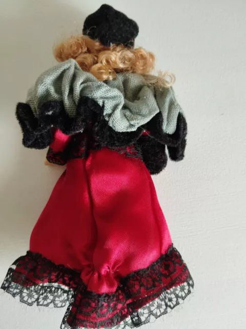 ღ♥  Puppe aus Porzellan für Puppenhaus ca. 16 cm feine Dame  ღ♥ 3