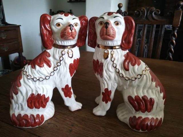 Pair Staffordshire Ware Kent Spaniel Wally Dogs King Charles England Figurines