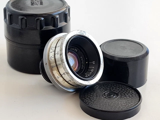 Objectif Jupiter-12 35mm f/2.8 en monture Kiev-Contax