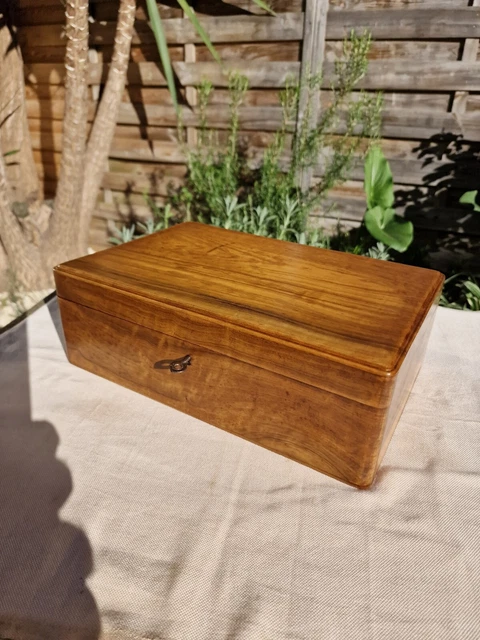 Boîte Ancienne En Bois De Noyer, Coffret À Bijoux, Meuble De Bureau Avec Sa Clé