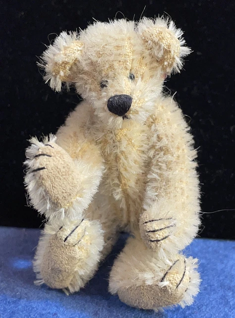 Deb Canham BJ Mohair Bear