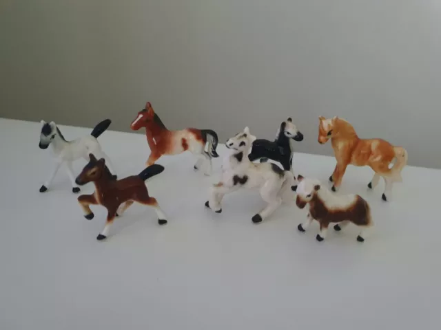 WADE/BESWICK? - Set of 7 - Tiny/Small - HORSE / PONY - 3cm/4cm/5cm - VGC