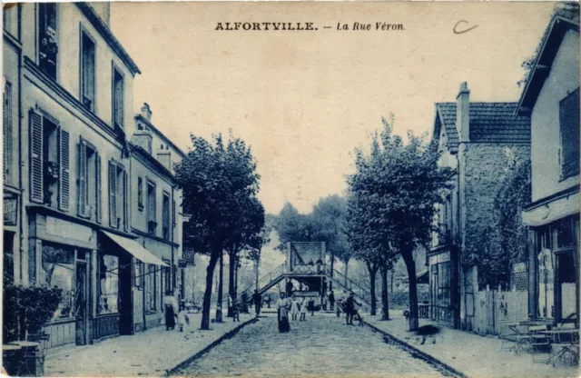 CPA ALFORTVILLE - La Rue Véron (659743)
