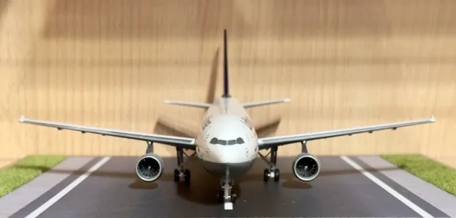 Herpa Wings Lufthansa Airbus A300-600 in 1/200 3