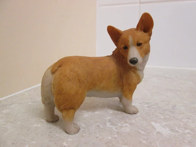 VINTAGE WELSH CORGI - NICE DETAIL C.1980's