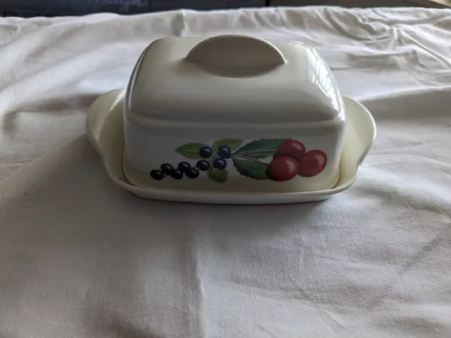 Vintage Retro Cherry & Blackcurrant Pattern Melamine Lidded Butter Dish