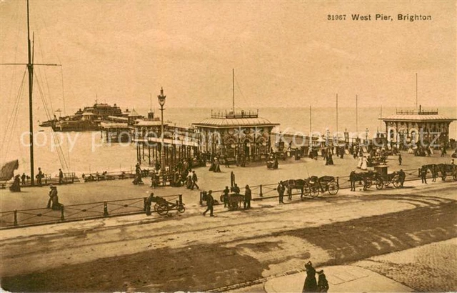 73788711 Brighton__East_Sussex_UK West Pier m. Kutschen