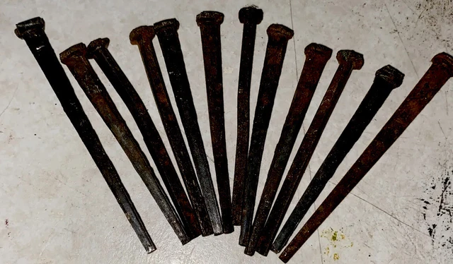 25 Antique 2" Long Hand Forged SQUARE CUT NAILS c1900's -primitive Farmhouse