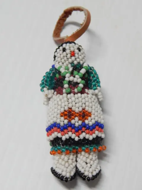 1980s VINTAGE ZUNI INDIAN BEADED MAIDEN DOLL - MINT CONDITION