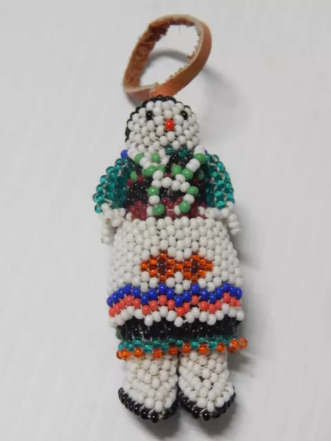 1980s VINTAGE ZUNI INDIAN BEADED MAIDEN DOLL - MINT CONDITION