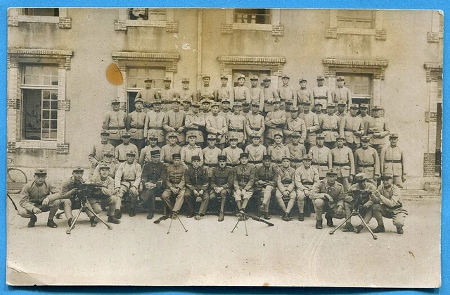 CPA PHOTO : Soldats du 150° Régiment d'Infanterie, mitrailleuses et Chauchat