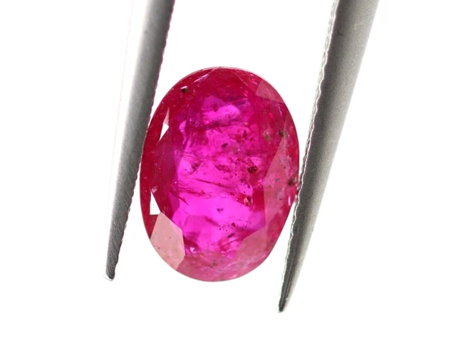 Rubis Naturel Burma Rose 12.85 CT - Taille Émeraude - Clarté VS - Certifié EGL JUN321 - Sans Traitement