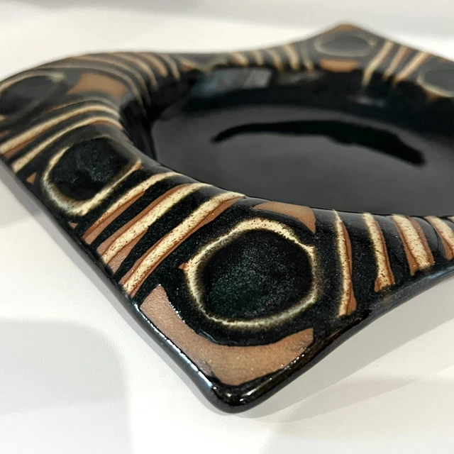 Black & Brown Circle Striped Design Wavy Shallow Pottery Bowl Artist Signed