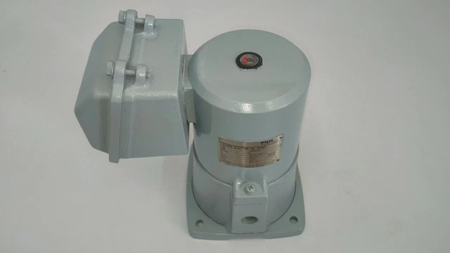 Fuji VKN073AZ 3-Phase Electric Oil Coolant Pump