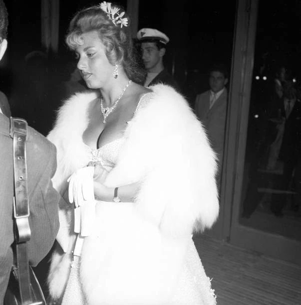 Italian singer and actress Irma Capece Minutolo 1956 OLD PHOTO