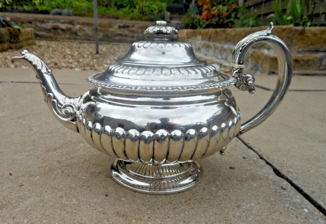 Splendida teiera argento sterling scozzese Giorgio IV - Glasgow 1823 - 728 grammi