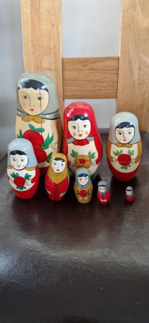 Vintagr Russian Matryoska Nesting Doll Set Of 8