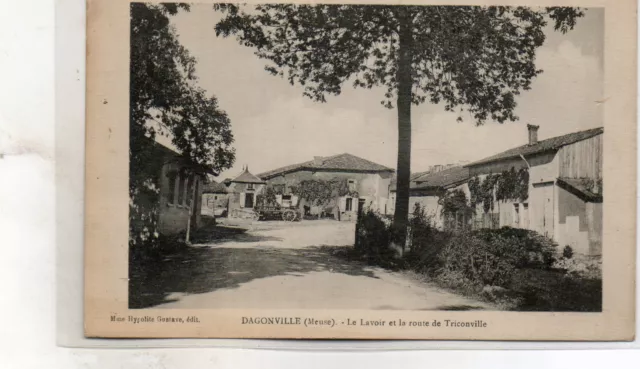 55) DAGONVILLE Le lavoir et la route de Triconville charette 1919 (Meuse) (d/b)