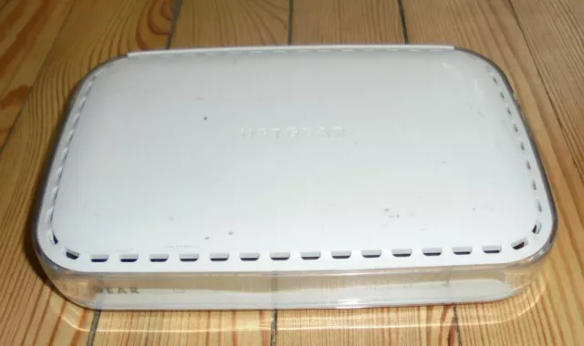 Netgear Web Safe-Router RP614 v3 ohne Netzteil - 4 x LAN