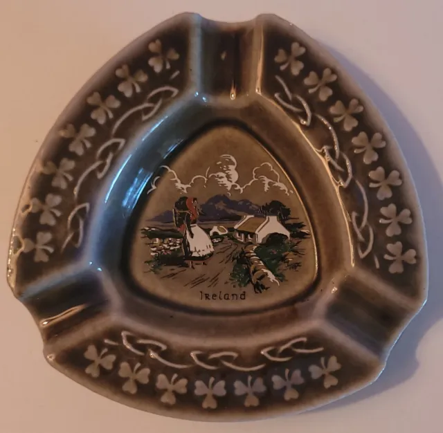 Vintage Wade Irish Porcelain Triangle Ashtray Countryside Scene Made in Ireland