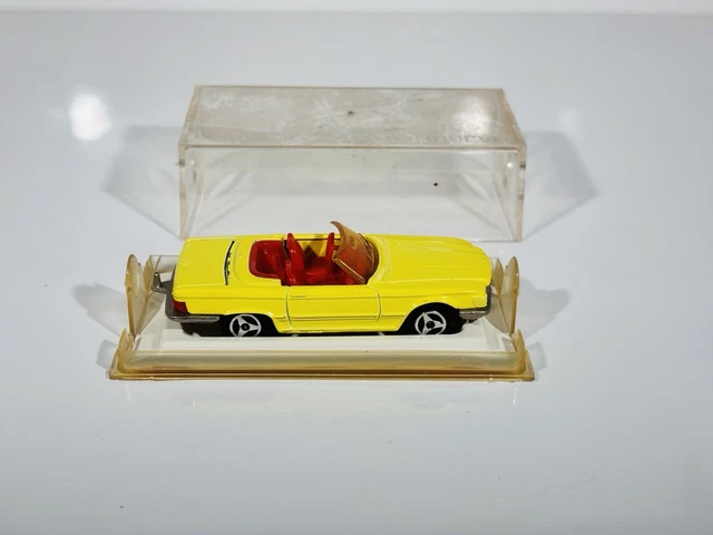 MAJORETTE FRANCE 70’S . Mercedes Coupé 350 SL + Racer , #363 . Bel État