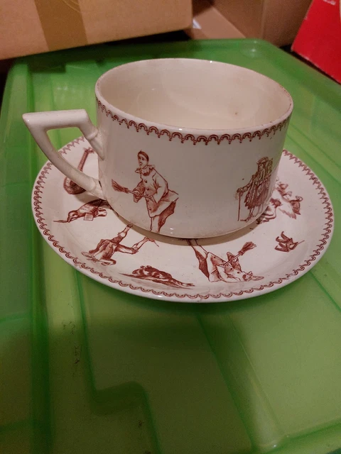 Tasse A Chocolat Ou Genieu Sarreguemines Décor Passe Temps