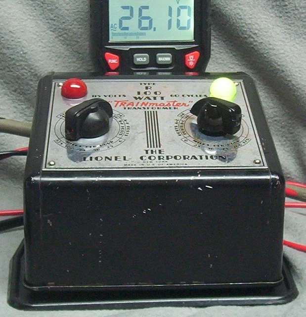 LIONEL TRANSFORMER RED LENS AND BULB FOR R & V TRANSFORMER R-68
