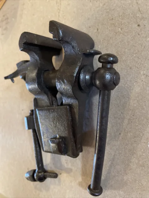 Antique Small Hand Forged Blacksmith Bench Vise Jewelers Unique