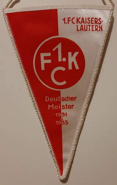 From my balcony, the Fritz-Walter-Stadion lit up for a 1FCK night game. 👏🏻 Kaiserslautern, Germany