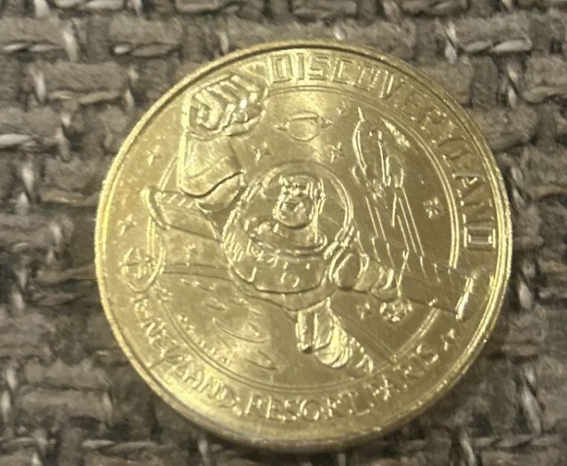 Disneyland Paris Collectors Coin Discovery Land Buzz Lightyear Souvenir