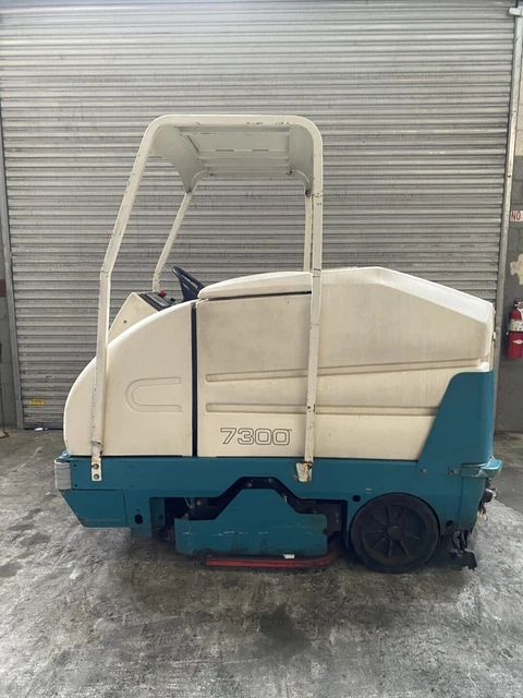 Tennant Company Electric 36 Volt Floor Sweeper 7300 CCR16271