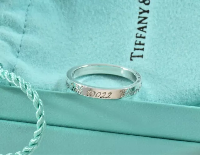 Tiffany & Co Silver Fifth Avenue Address Notes Narrow Band Ring Size 5.5 & Pouch