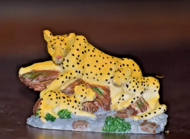 Madre Leopardo (Guepardo) con Bebés Figura Miniatura II Decoración de mesa...