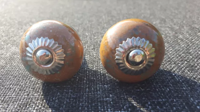 2 jolis boutons de porte en céramique multicolore marron/poignées d'armoire (M61)