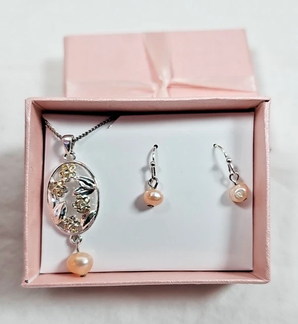 Set Collier + Boucles D'oreilles AVON En Métal Doré - Neuf (sans Emballage)