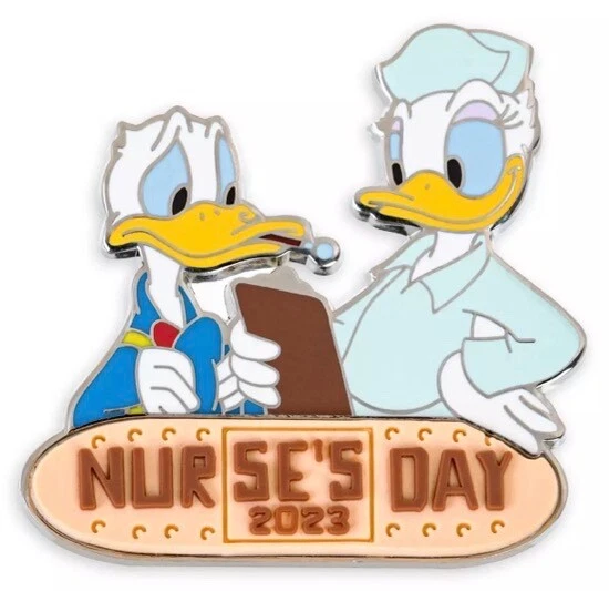 NEW DISNEYLAND DISNEY Nurse's Day 2023 Pin Donald & Daisy Duck Limited