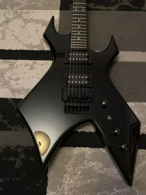 STRANGER THINGS EDDIE'S GUITAR - MINI B.C. RICH GUITAR