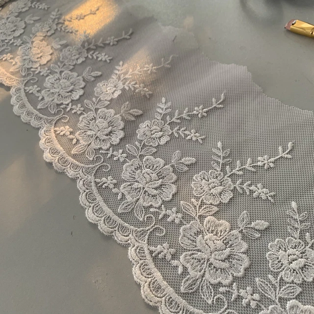 Vintage White Floral Lace Trim On Bridal Tulle W Scallop Edge 150mm No Stretch