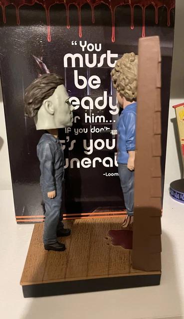 Hot Topic Exclusive Royal Bobbles Michael Myers And Bob 6