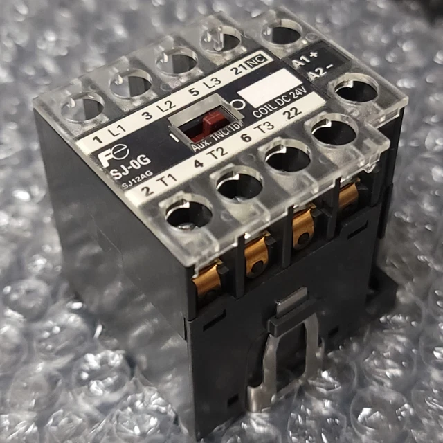 Fuji Electric - SJ-0G - SJ12AG - Magnetic Starter Contactor - 24 VDC Coil