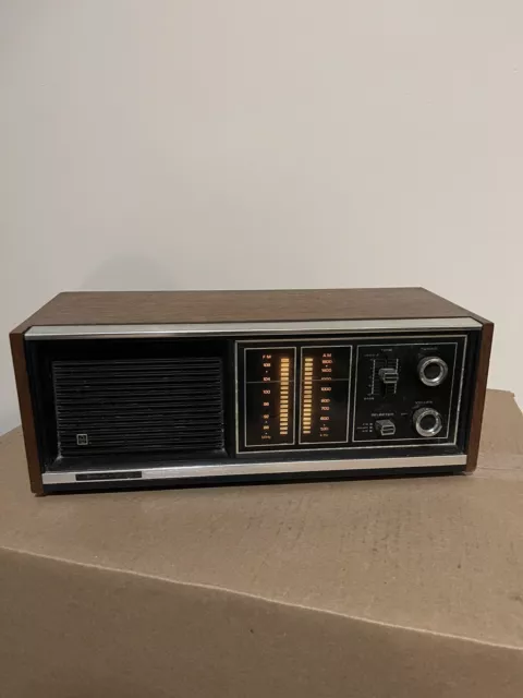 Vintage 1970s Panasonic RE-7371 AM/FM RADIO