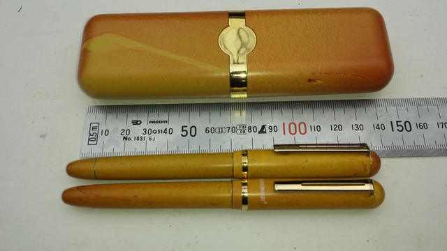 Parure de stylos Terres Australes et Antarctiques Française Française Parure de stylos Terres Australes et Antarctiques Française Française