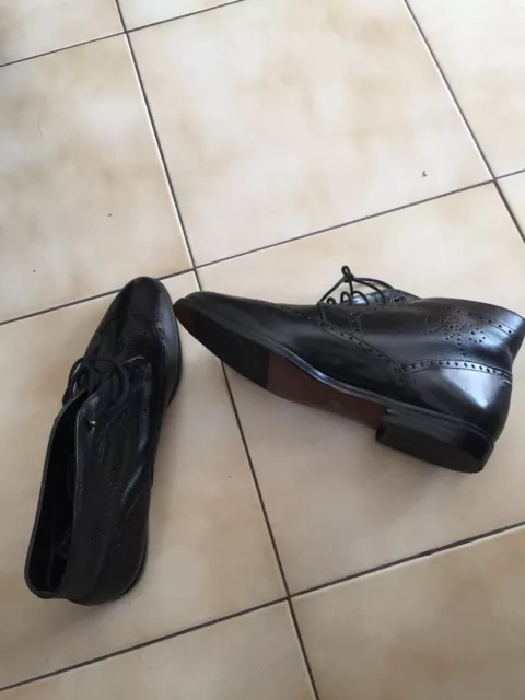Paire de Chaussures Bottines Neuves