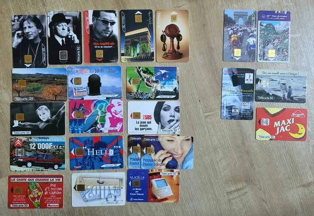Lot 25 Cartes Lot De 25 Cartes Pokémon Officielles Françaises - Dont 5 Brillantes - Sans Doublons - Pour Enfants Et Collectionneurs Display Pokemon Français