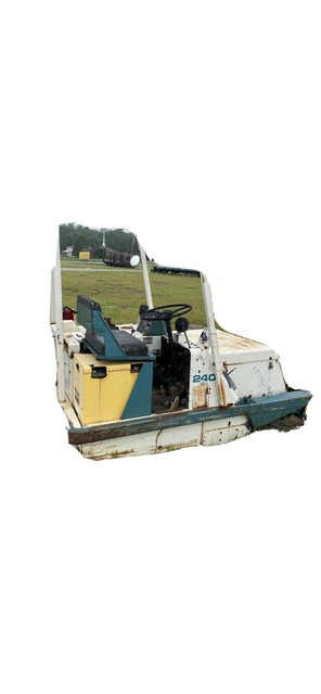 Tennant floor sweeper Runs, Battey Holds Charge 419 3zero6 2292